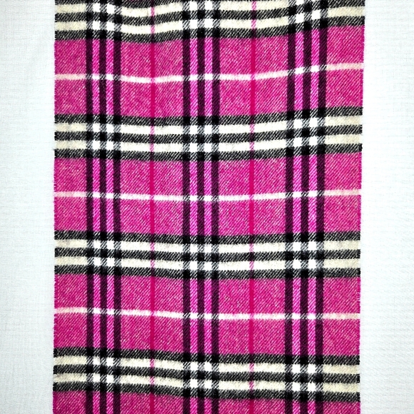 Authentic Burberry nova check scarf. Pink. - Picture 4 of 8